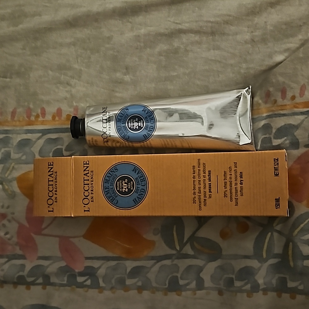 L'OCCITANE DRY SKIN HAND CREAM with 20% Shea Butter HUGE 150ml Brand New & Boxed